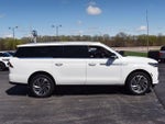 2025 Navigator L Thumbnail 14