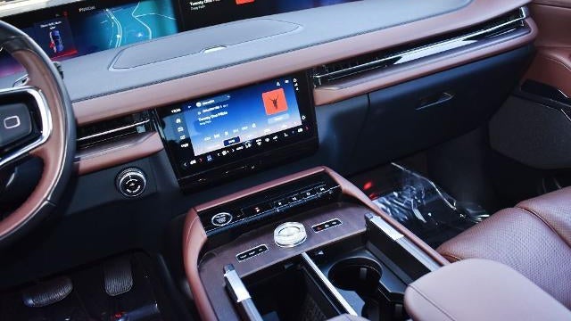 2025 Lincoln Navigator L Reserve