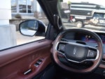 2025 Navigator L Thumbnail 19