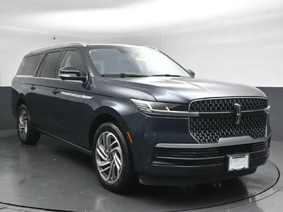 Photo of a 2025 Lincoln Navigator L 4X4 Reserve 4DR SUV for sale