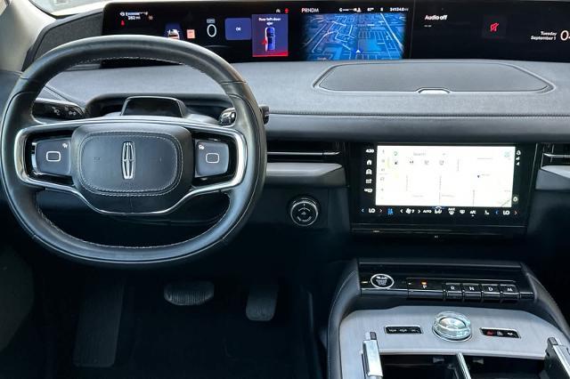 2025 Lincoln Navigator - $73,594