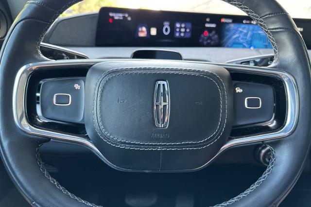 2025 Lincoln Navigator - $73,594