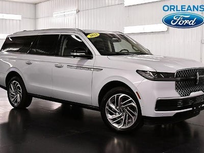 Photo of a 2025 Lincoln Navigator L 4X4 Reserve 4DR SUV for sale