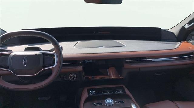 2026 Lincoln Navigator - $96,125