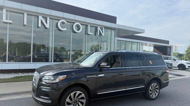 Preowned 2023 Lincoln Navigator L Reserve for Sale