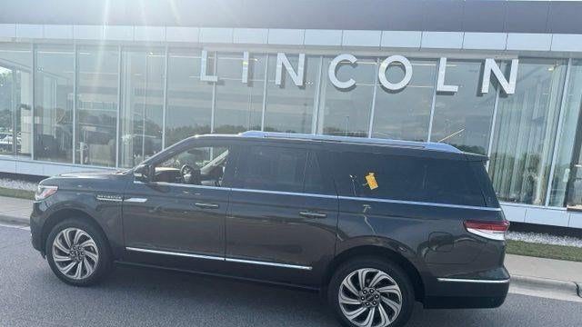 2023 Lincoln Navigator L Reserve