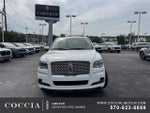 2023 Navigator L Thumbnail 2