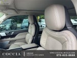 2023 Navigator L Thumbnail 10