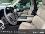 2023 Navigator L Thumbnail 11