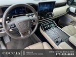 2023 Navigator L Thumbnail 12