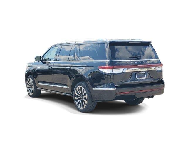 2023 Lincoln Navigator - $61,995