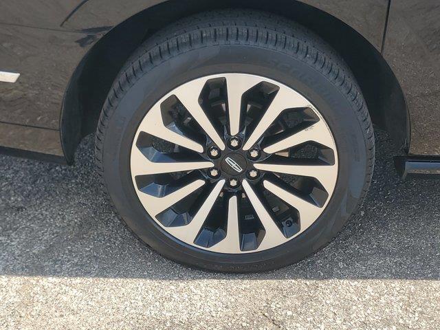 2023 Lincoln Navigator - $61,995