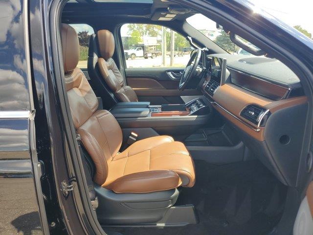 2023 Lincoln Navigator - $61,995