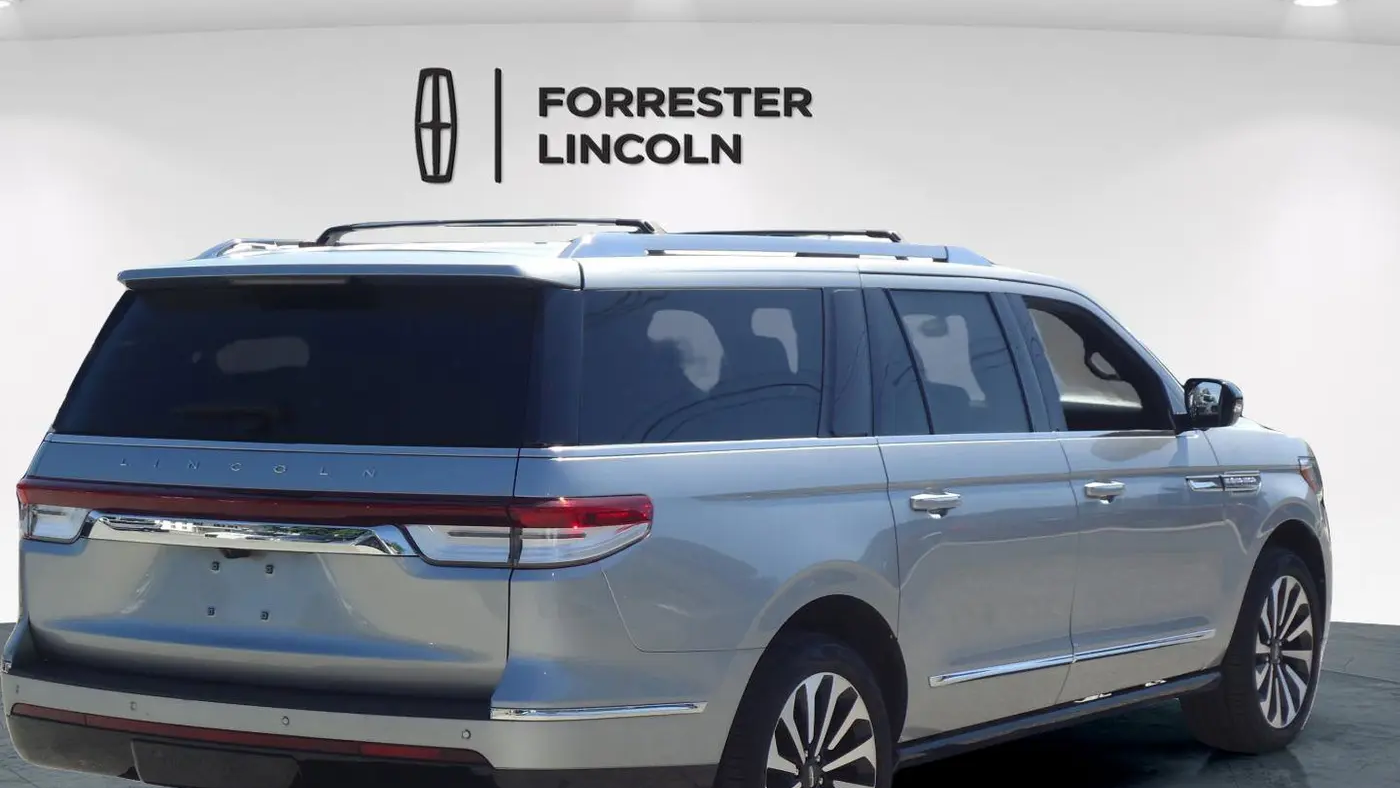2023 Lincoln Navigator L Reserve