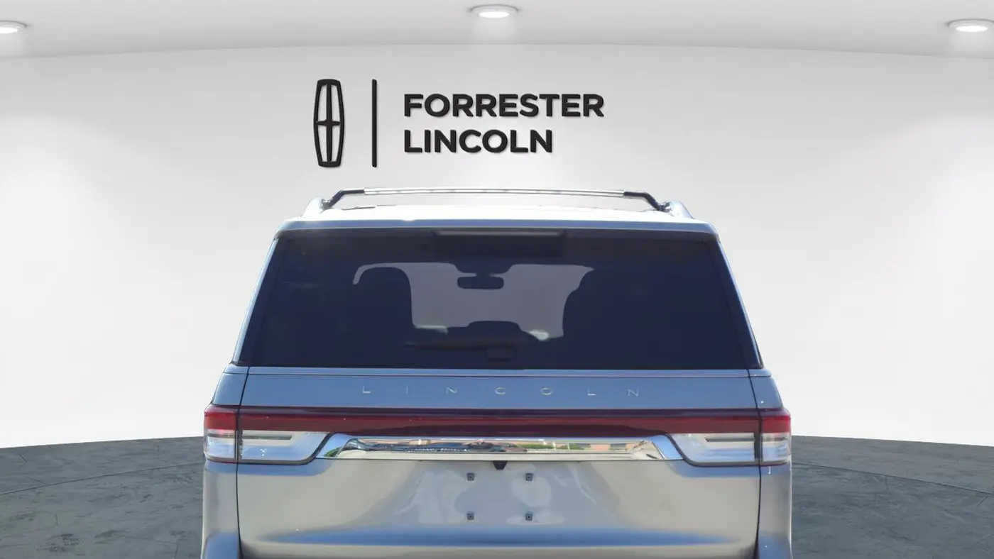 2023 Lincoln Navigator L Reserve