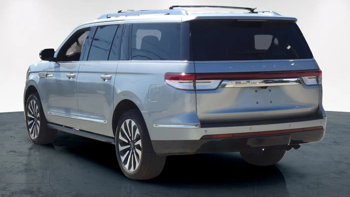 2023 Lincoln Navigator L Reserve