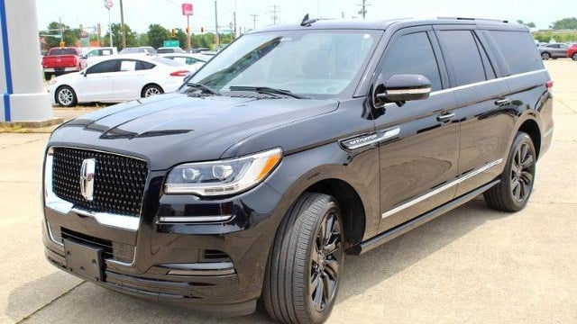 2023 Lincoln Navigator L Reserve