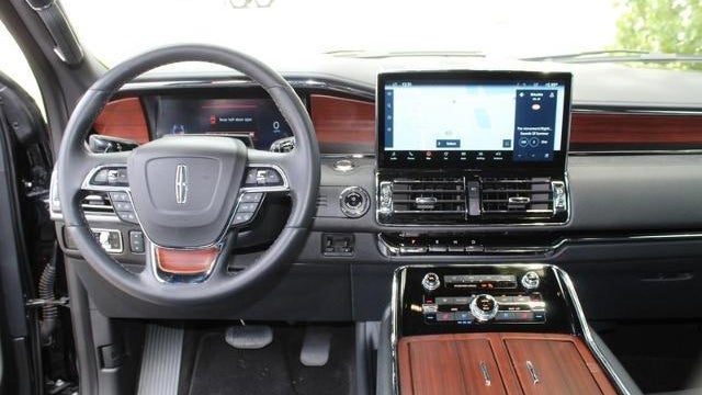 2023 Lincoln Navigator L Reserve