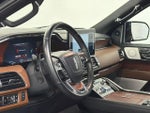 2023 Navigator L Thumbnail 19