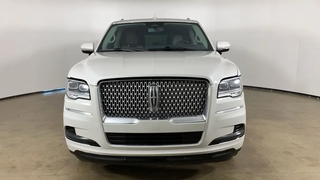 2023 Lincoln Navigator L Reserve