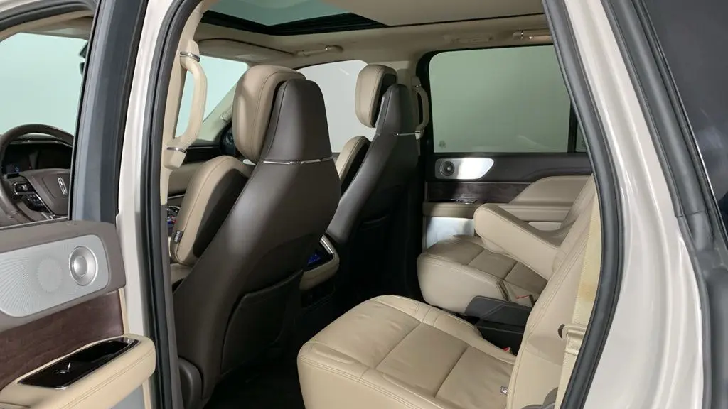 2023 Lincoln Navigator L Reserve