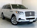 2023 Navigator L Thumbnail 1