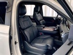 2023 Navigator L Thumbnail 6