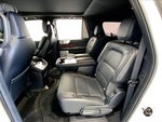 2023 Navigator L Thumbnail 18