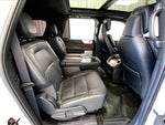 2023 Navigator L Thumbnail 19