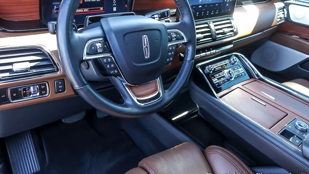 2024 Lincoln Navigator L Reserve