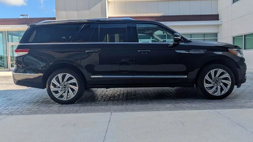 2024 Lincoln Navigator L Reserve
