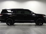 2024 Navigator L Thumbnail 2