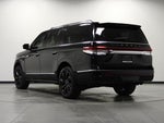2024 Navigator L Thumbnail 5