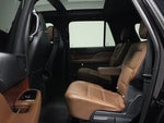 2024 Navigator L Thumbnail 12