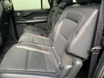 2025 Navigator L Thumbnail 18