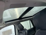 2025 Navigator L Thumbnail 24