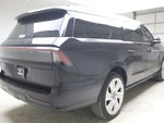 2025 Navigator L Thumbnail 4