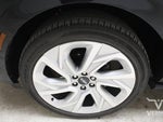2025 Navigator L Thumbnail 9