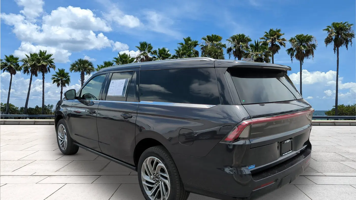 2025 Lincoln Navigator L Reserve
