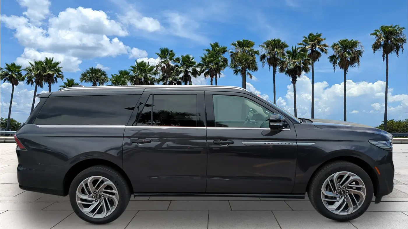 2025 Lincoln Navigator L Reserve
