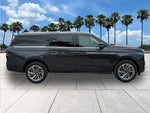 2025 Navigator L Thumbnail 8