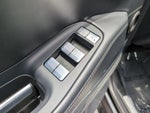 2025 Navigator L Thumbnail 18