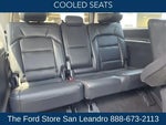 2025 Navigator L Thumbnail 17
