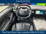 2025 Navigator L Thumbnail 15