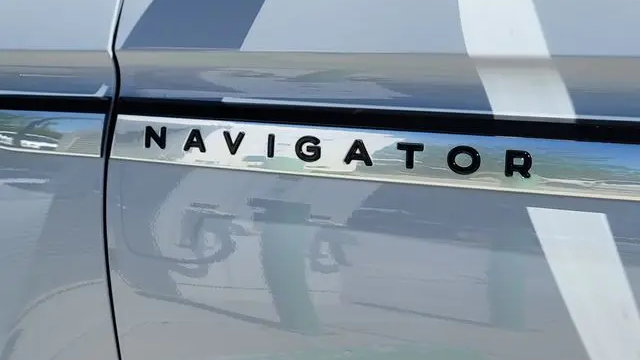 2025 Lincoln Navigator L Reserve