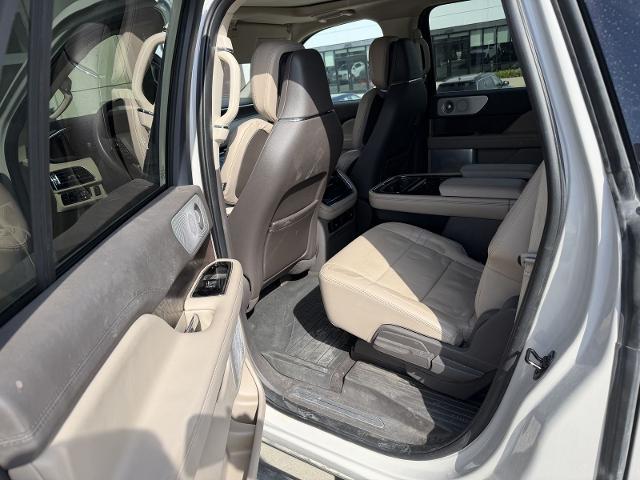 2023 Lincoln Navigator - $58,550