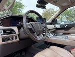 2024 Navigator L Thumbnail 8