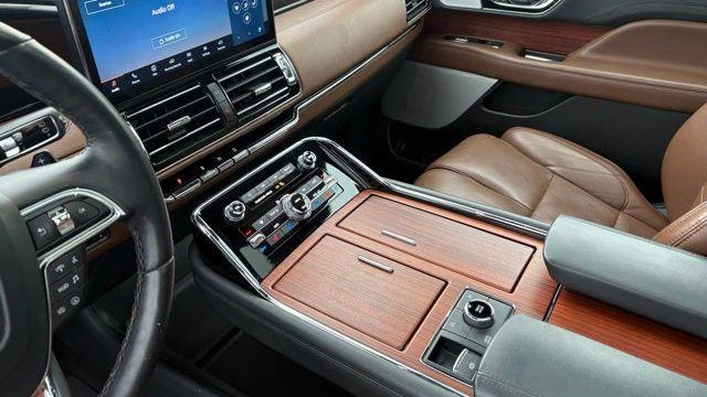 2024 Lincoln Navigator L Reserve