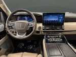 2024 Navigator L Thumbnail 5