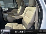 2024 Navigator L Thumbnail 8